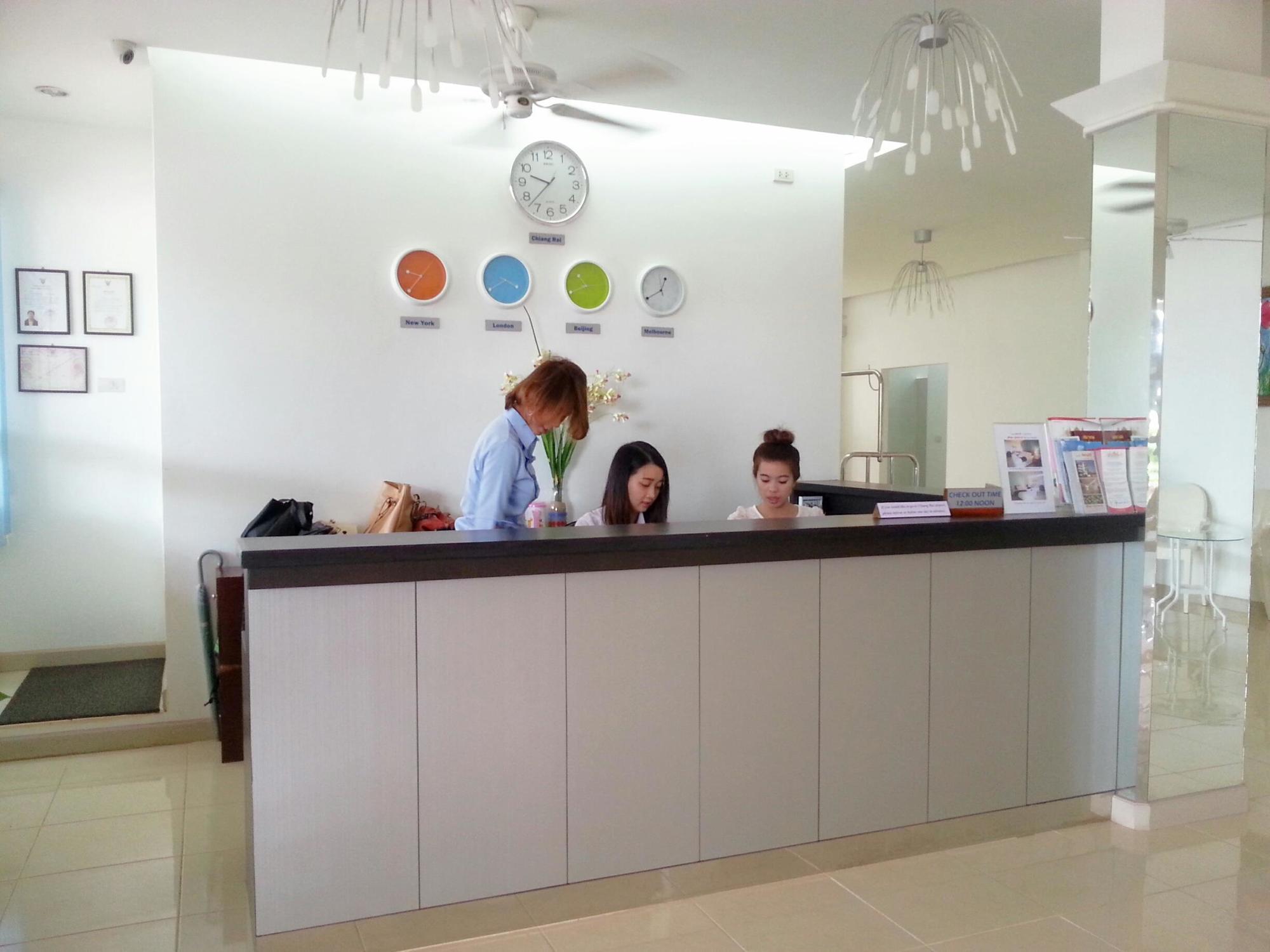 Cabbages & Condoms Inn Chiang Rai Exterior photo