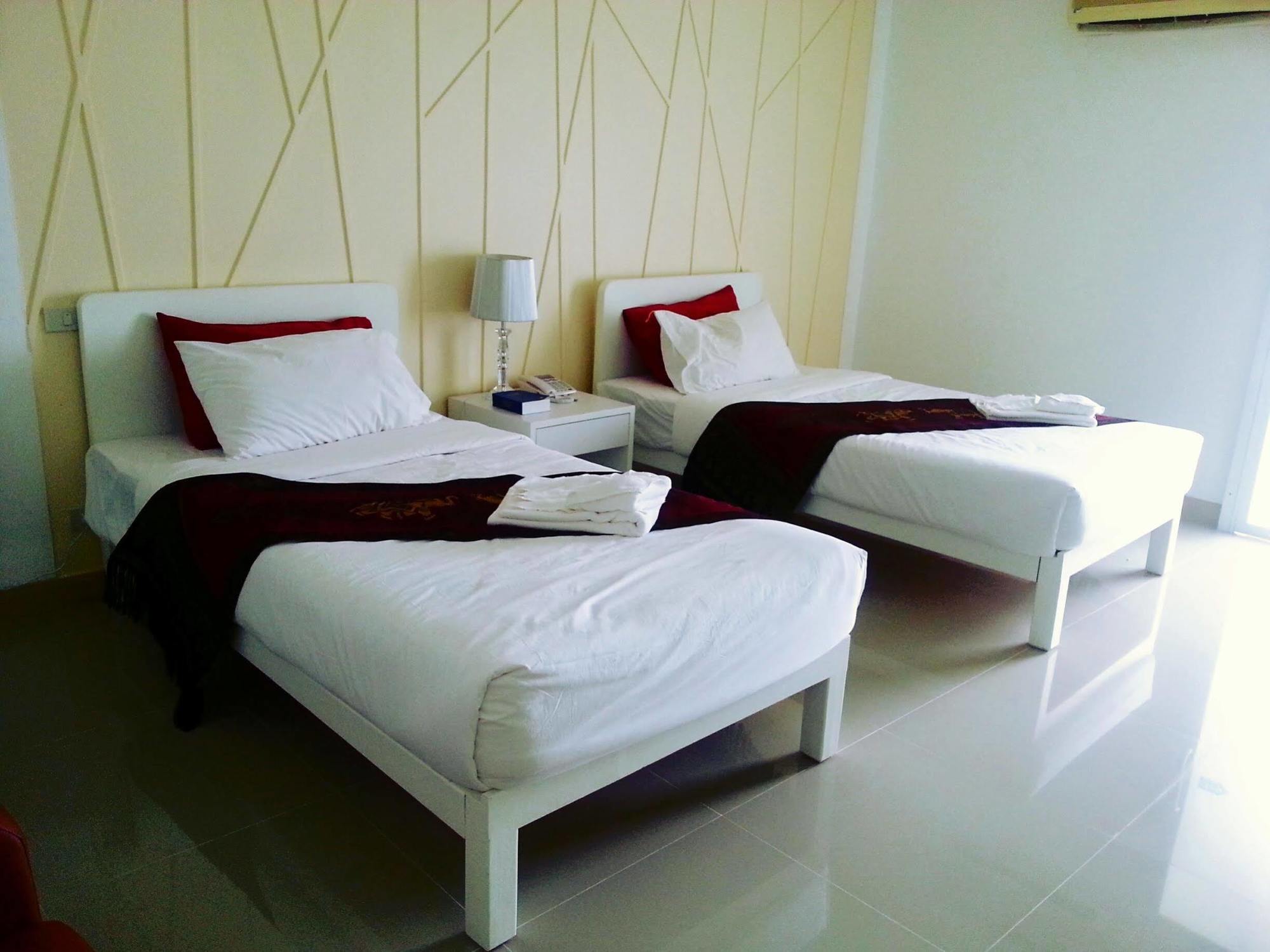 Cabbages & Condoms Inn Chiang Rai Exterior photo